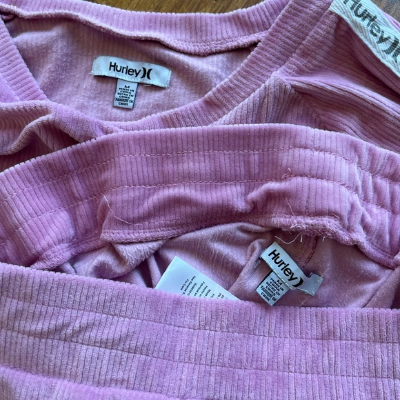 Hurley Velour sweatsuit 💕 - Picture 3 of 6